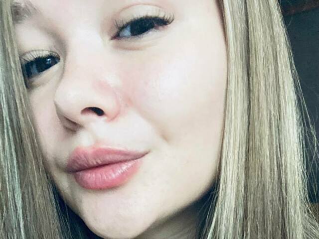 Profil de Caramelleee - Photo n°2