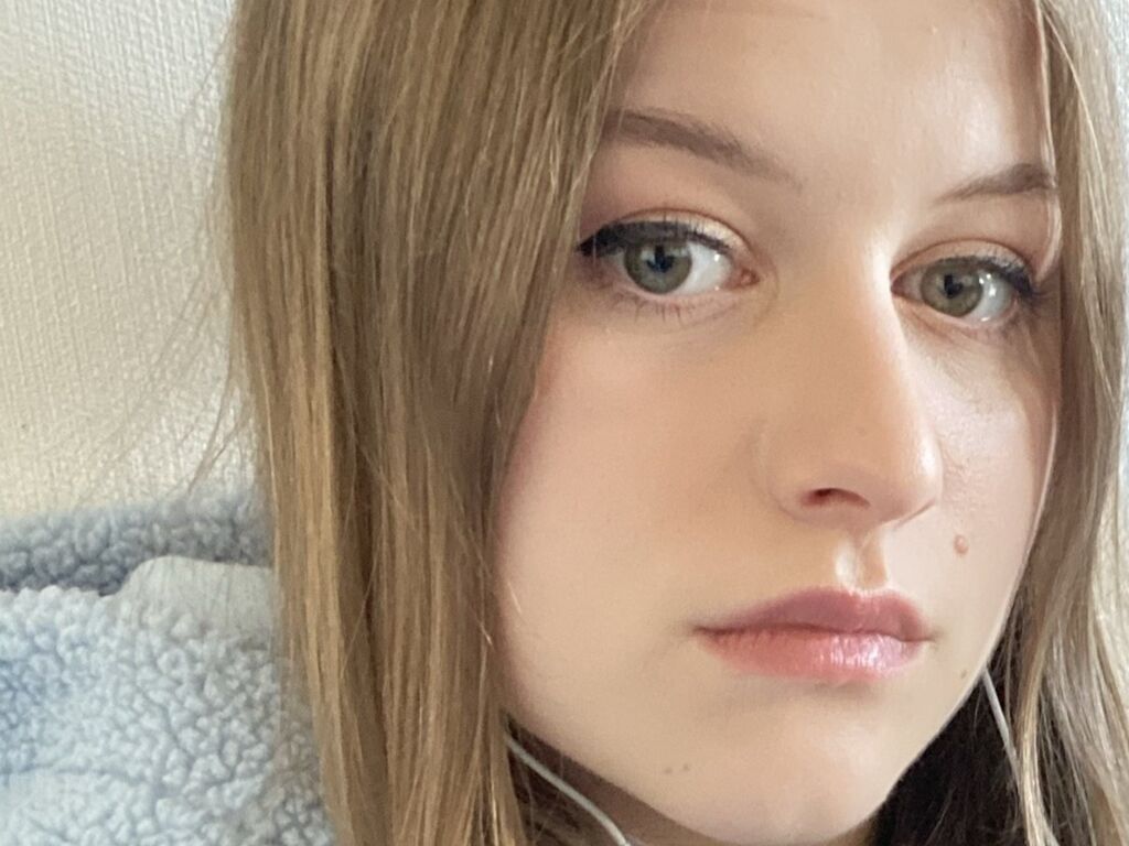 Caritaduenes's profile - Image n°0