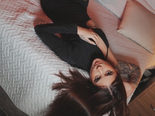 Sexo por webcam con Carlysommers