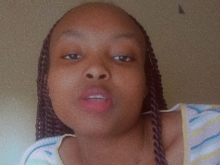 Webcam sex with Carmenniblets