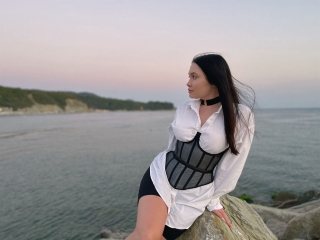 Webcam sex with Carolinacostner