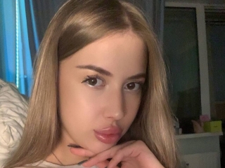Webcam sex con Carolinahulon