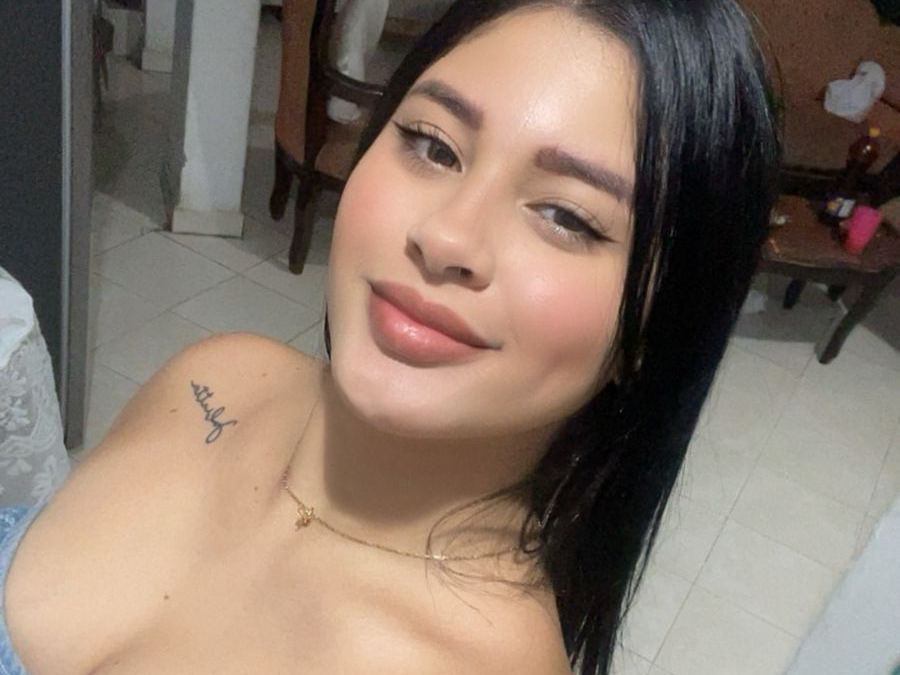 Carolinamartinezz's profile - Image n°0