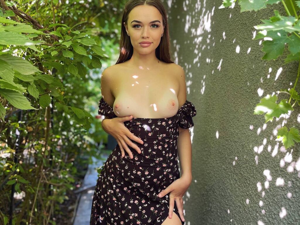 Carolinegrayson' profilo - Immagine n°1