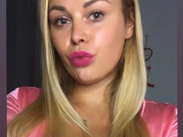 Carolinelips's profile - Image n°0