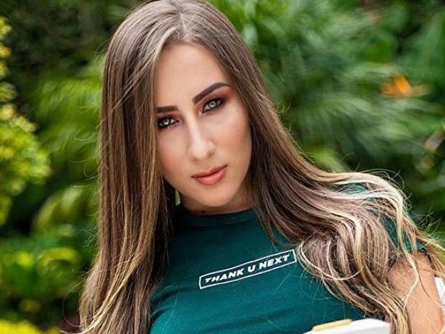 CarolinTay's profile - Image n°0