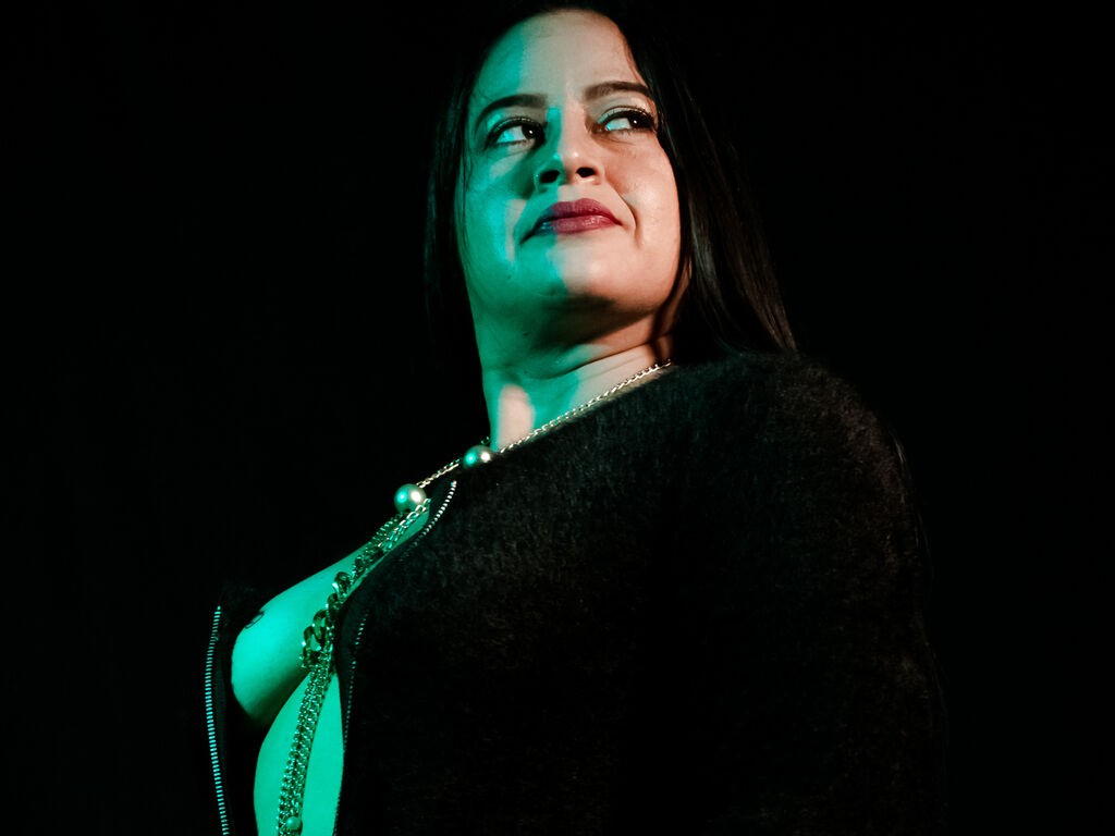Casandrathompson's profile - Image n°0