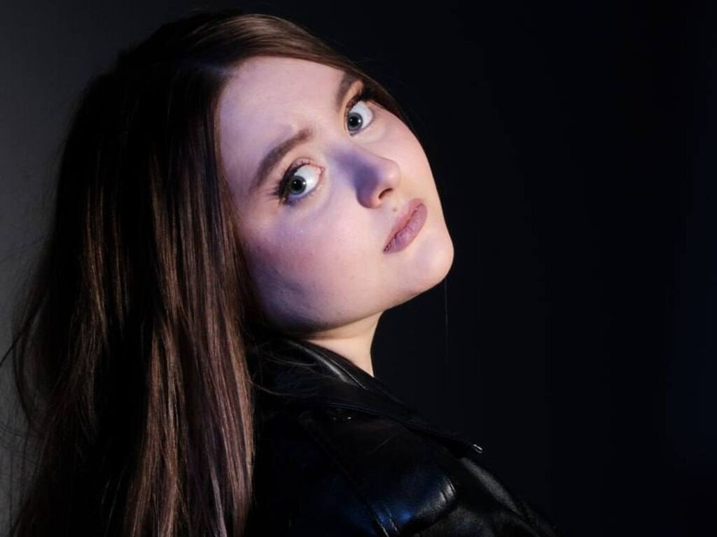 Caseyhlow's profile - Image n°0