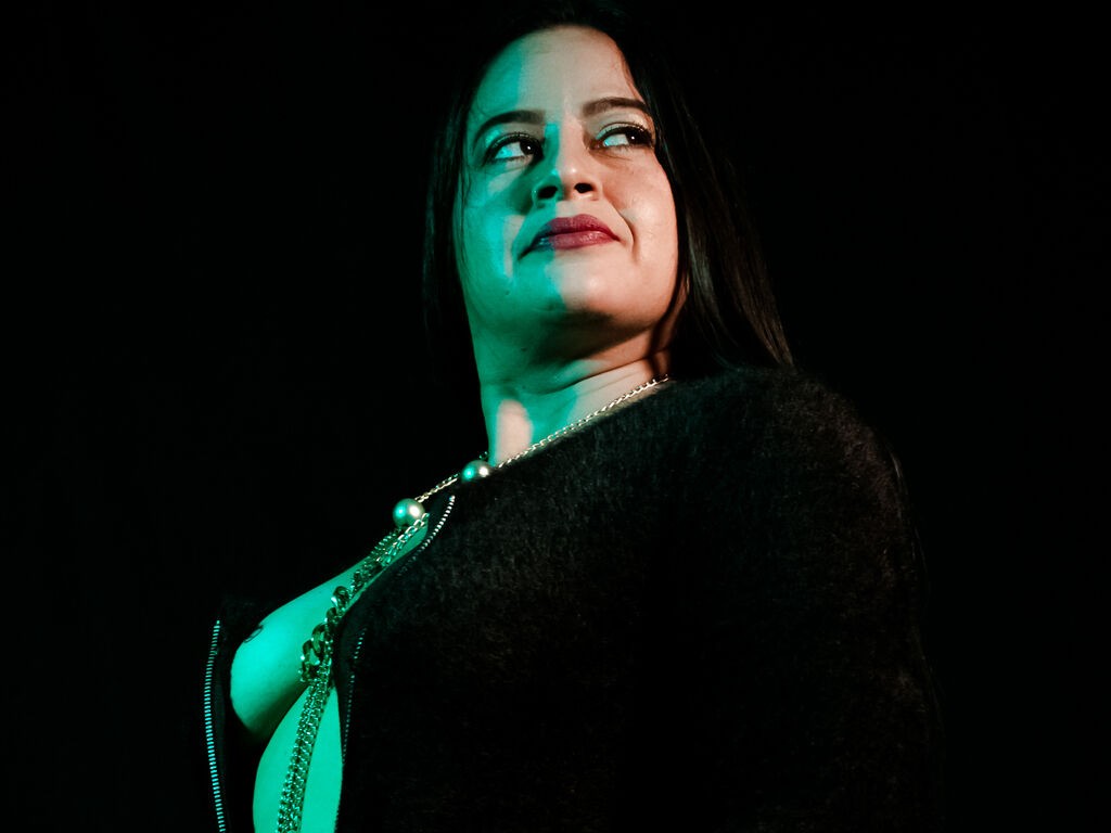 Cassandrathonson's profile - Image n°0