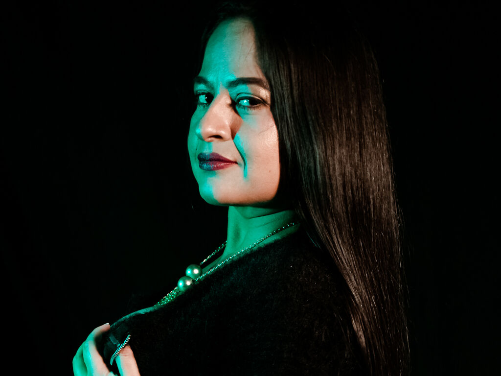 Cassandrathonson's profile - Image n°1