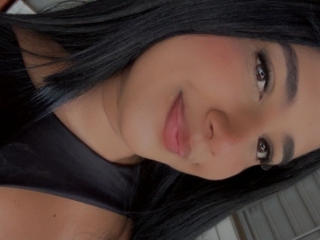 Sexo por webcam con Cataleyaluxe