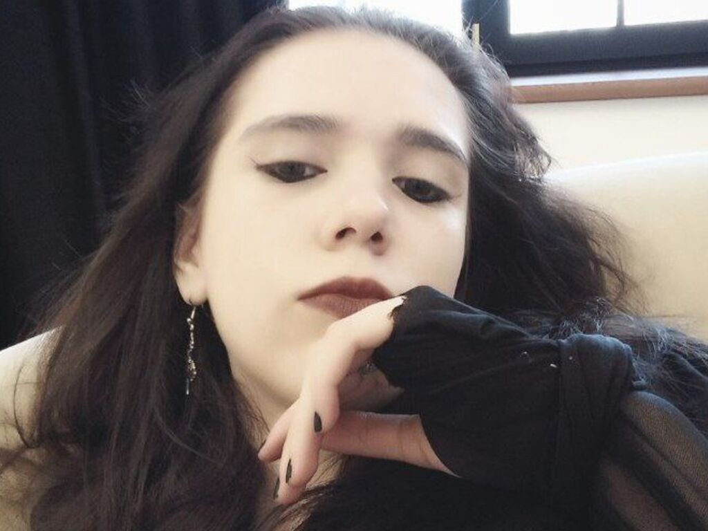 Catherineatkins's profile - Image n°1