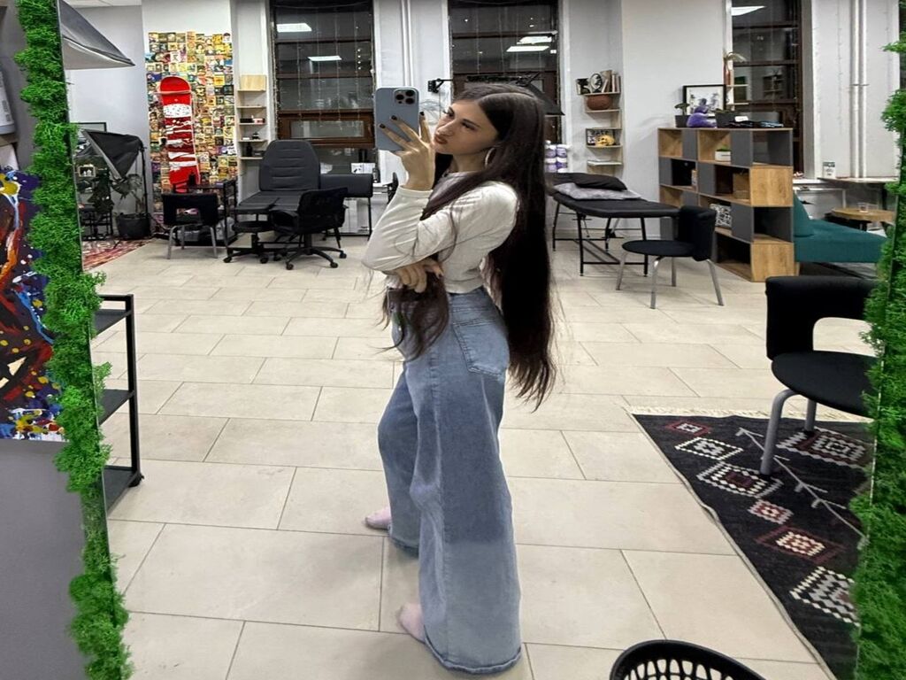 Cathrinebell's profile - Image n°1