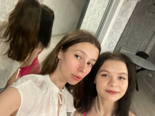 Cathrynandlynna's Sexcam