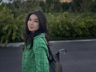 Sexo por webcam con Cecillemadin