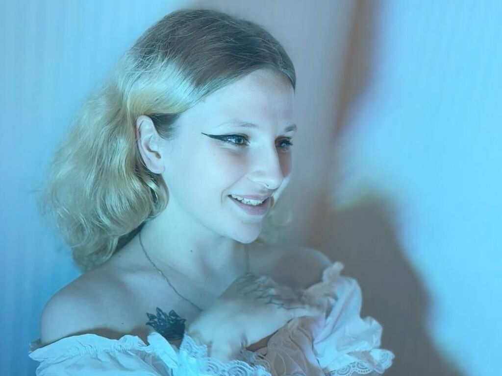 Celesteforman's profile - Image n°1