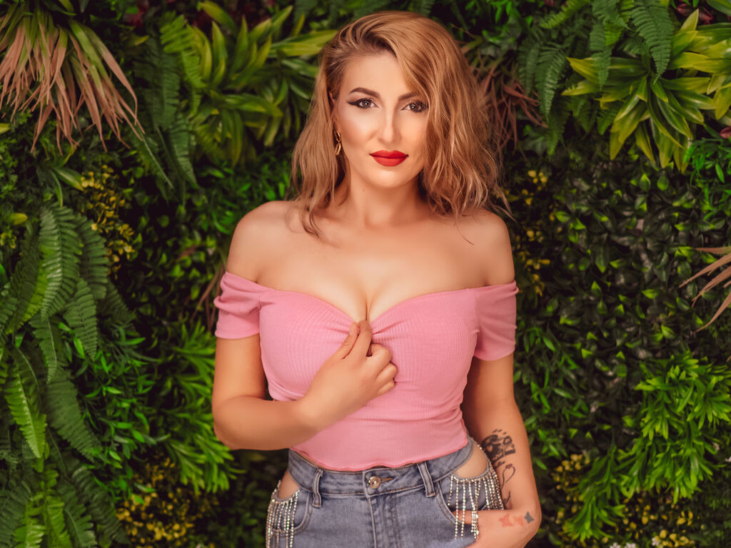 Celinehill's profile - Image n°3