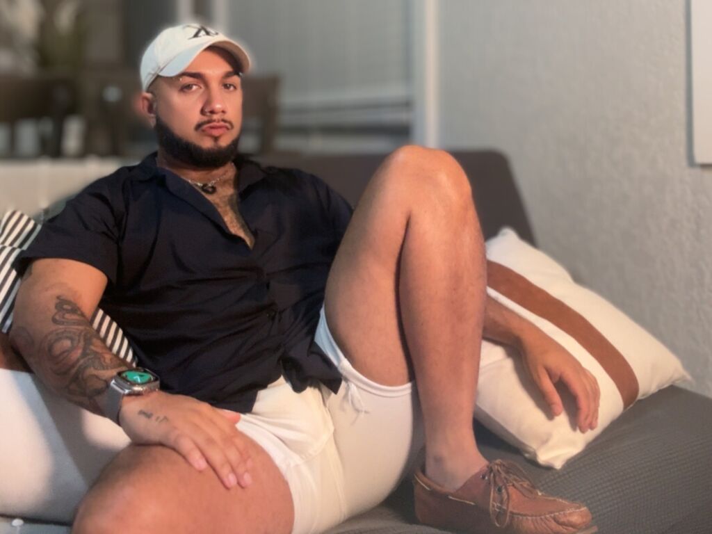 Cesarromo's profile - Image n°1