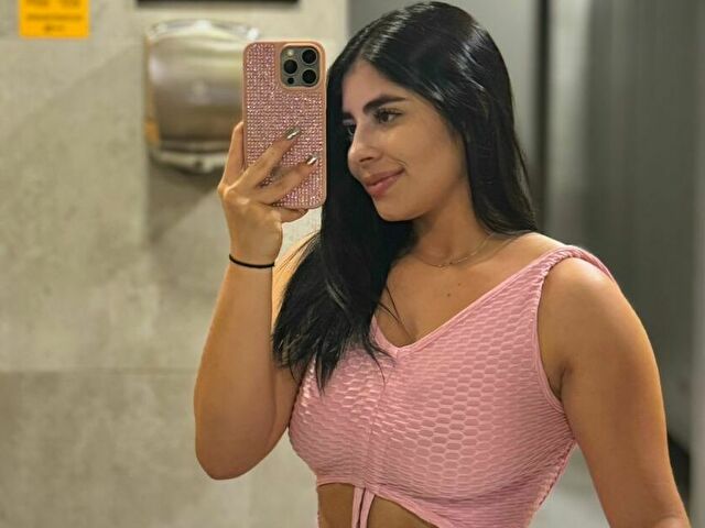 CharlotEvans's profile - Image n°1