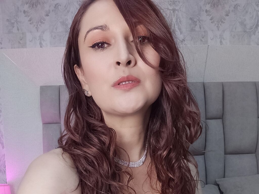 Charlotteeharper's profile - Image n°1