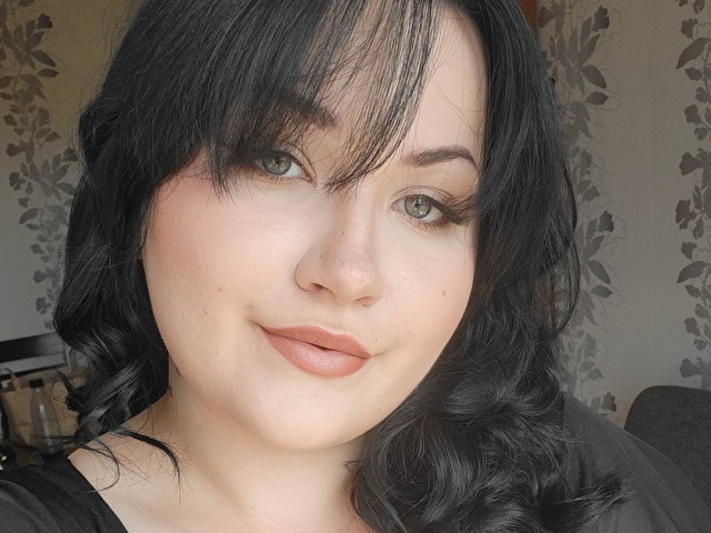 Charlottelux's profile - Image n°2