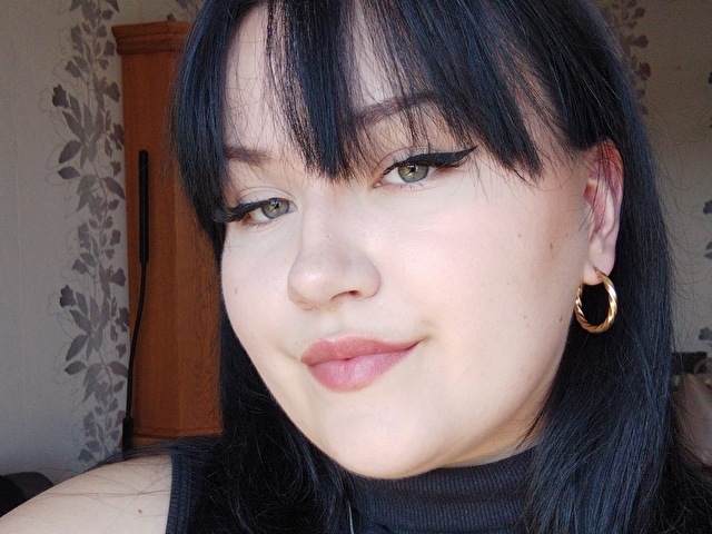 Charlottelux's profile - Image n°4