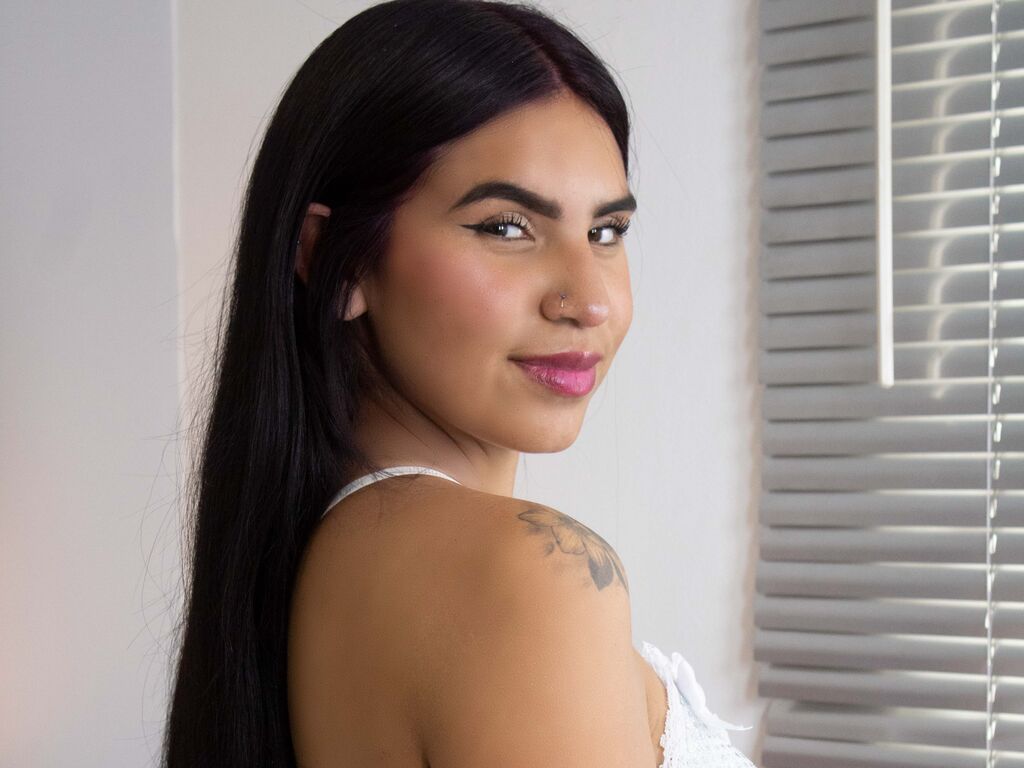 Charlotteruss's profile - Image n°1