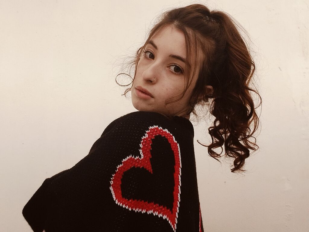 Charlotteruve's profile - Image n°0
