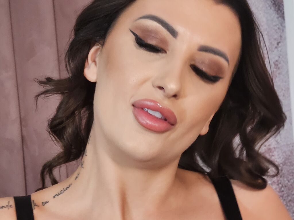 Charlottewade's profile - Image n°1