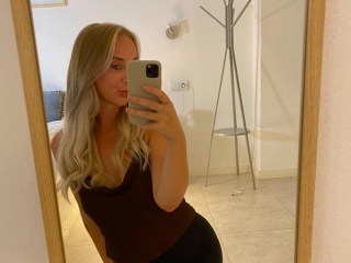 Webcam sex con Chelseaxstrip