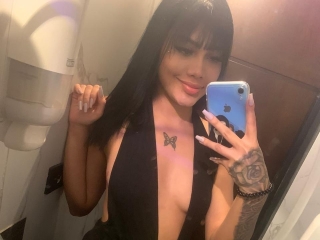 Sexo por webcam con Cherrylatinagirl