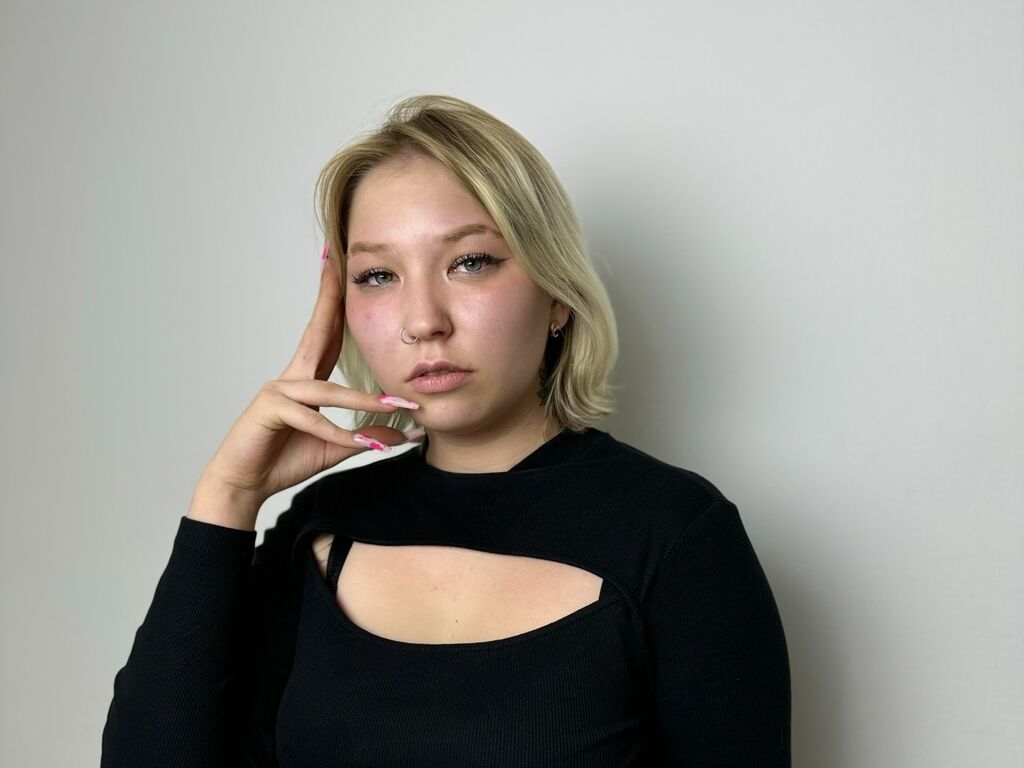 Cheryjohnson's profile - Image n°0