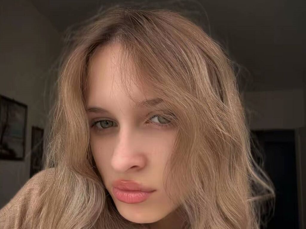 Perfil con Chiamaia - Imagen  n°0