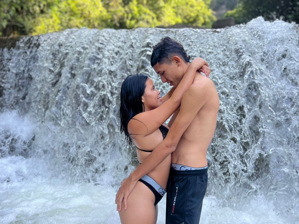 Chloeandandrew's profile - Image n°1