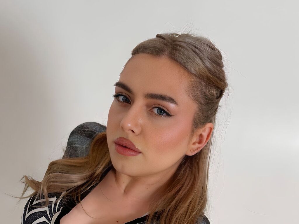 Chloeblueberry's profile - Image n°1