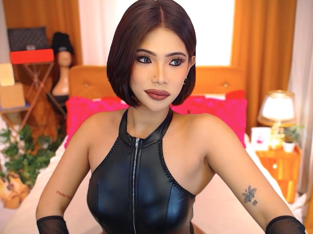 Chloejavier's profile - Image n°0