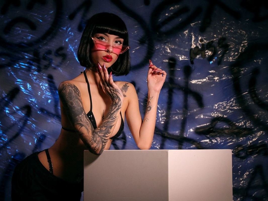 Chloelogan' profilo - Immagine n°0