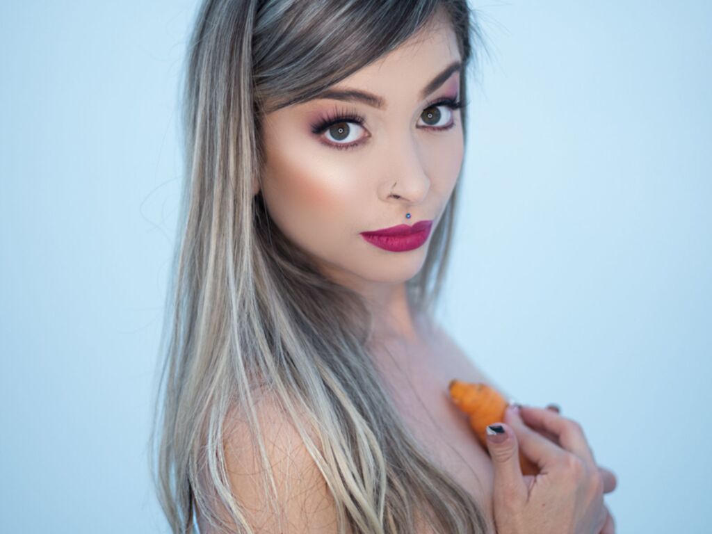 Chloesiree' profilo - Immagine n°1