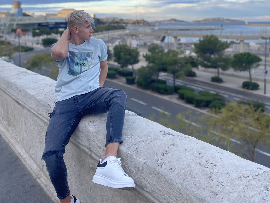 Christianlevyne's profile - Image n°2