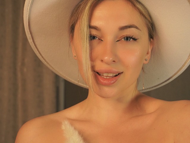 Christieluv's profile - Image n°2