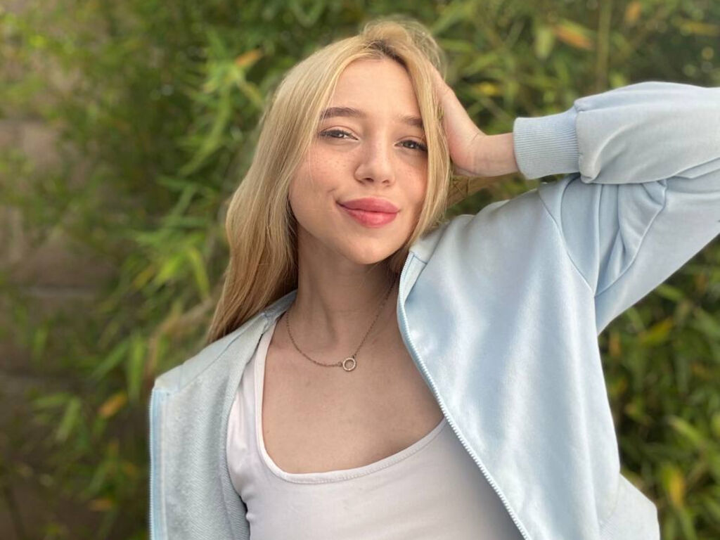 Christinalibert's profile - Image n°0