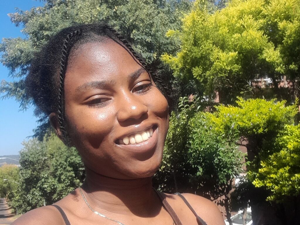 Christinekanayi's profile - Image n°0