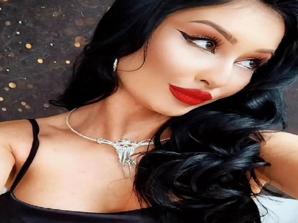 Christinemendoza's profile - Image n°0