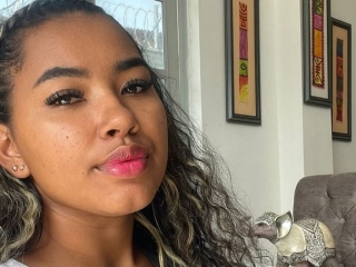 Sexcam Live Show von Cinnapasiony