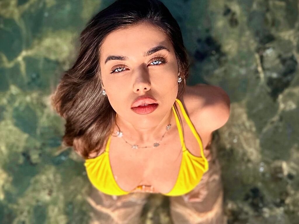 Clairejenner's profile - Image n°7