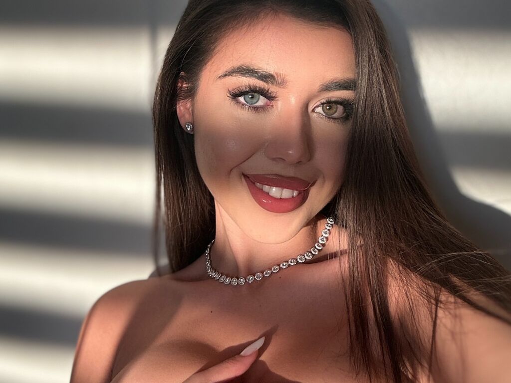 Clairejenner's profile - Image n°3