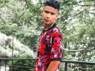 Webcam sex met Clark_Yons