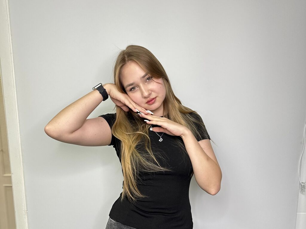 Cleliaaaronson's profile - Image n°0