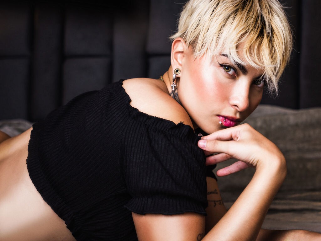 Cloeabreu's profile - Image n°0