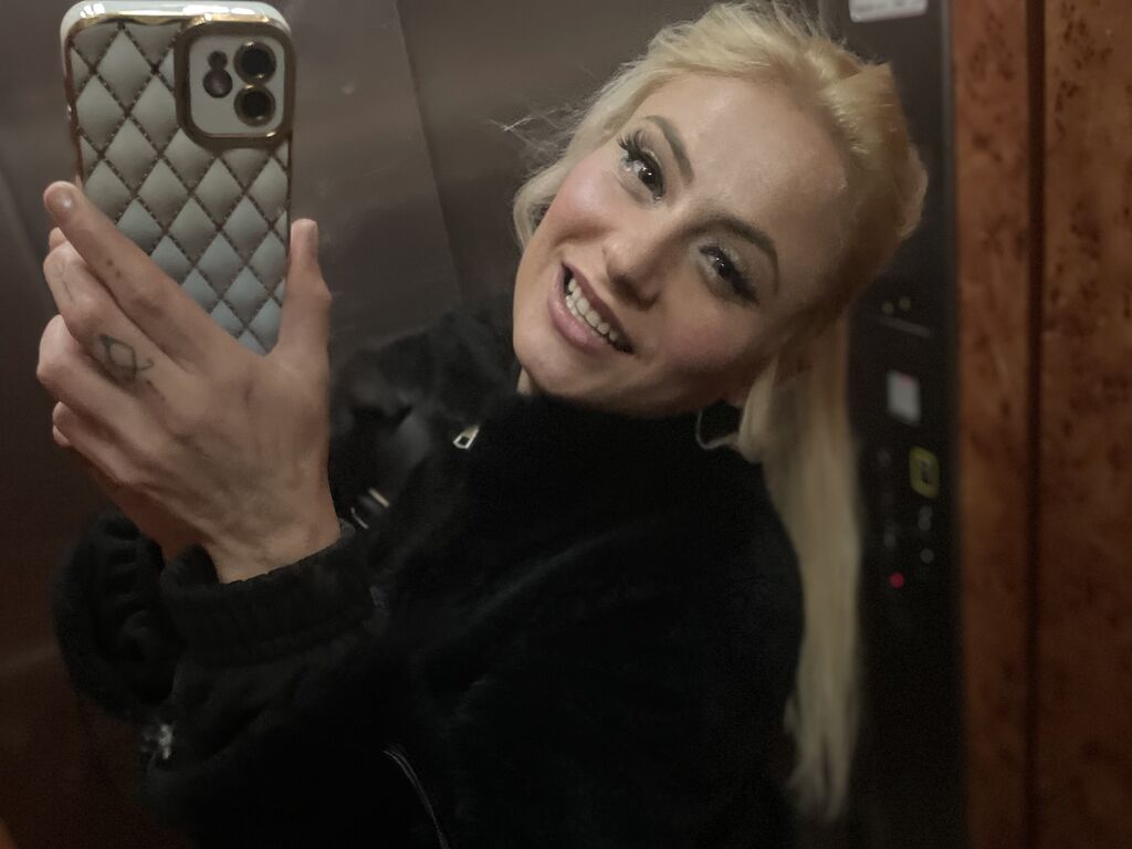 Cloezafiro's profile - Image n°1